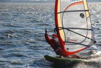 Babbo Natale arriva a Venezia in Windsurf!