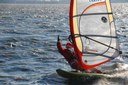 Babbo Natale arriva a Venezia in Windsurf!